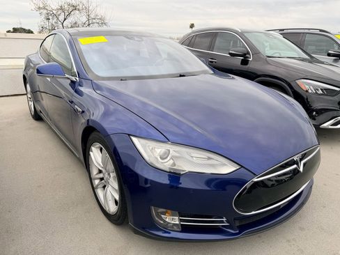 Used 2015 Tesla Model S 85D image 1