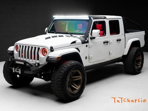 Used 2021 Jeep Gladiator Overland AWD/4WD image 1
