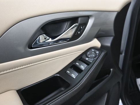 Used 2023 Chevrolet Traverse LS w/ Safety Package image 24