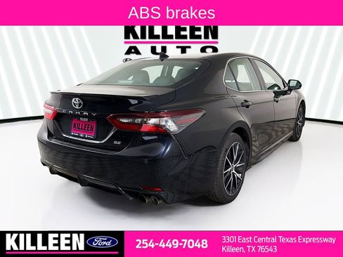 Used 2024 Toyota Camry SE image 8