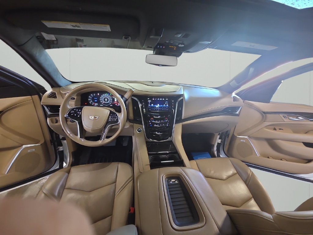 Used 2020 Cadillac Escalade Platinum AWD/4WD image 42