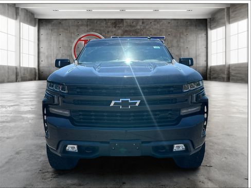Used 2020 Chevrolet Silverado 1500 LT Trail Boss AWD/4WD image 2