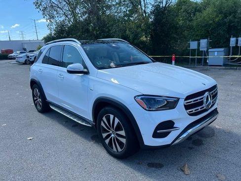 Certified 2025 Mercedes-Benz GLE 450e 4MATIC image 4