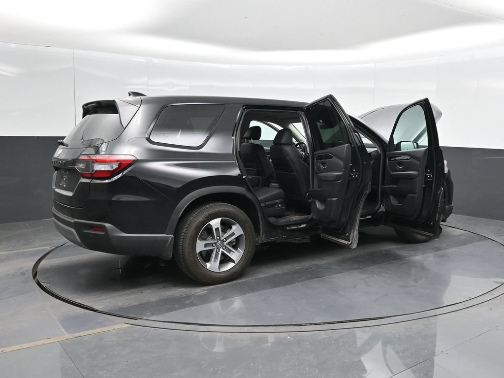 Used 2025 Honda Pilot EX-L image 61