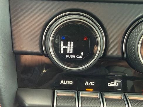 Used 2019 Jaguar F-TYPE R AWD/4WD image 31