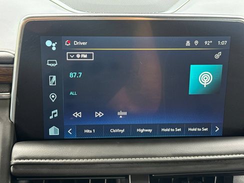 Used 2023 Chevrolet Tahoe Premier AWD/4WD image 31