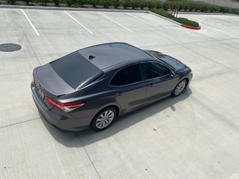 Used 2020 Toyota Camry LE w/ Carpet Mat Package FWD image 33
