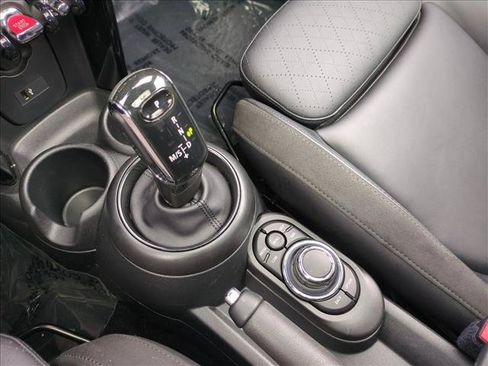 Used 2024 MINI Cooper S w/ Signature Upholstery Package FWD image 12