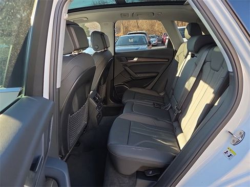 Certified 2025 Audi Q5 2.0T Premium Plus w/ Premium Plus Package image 11