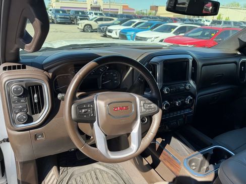 Used 2021 GMC Sierra 1500 SLT image 17