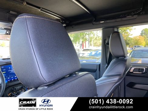 Used 2024 Ford Bronco Badlands image 33