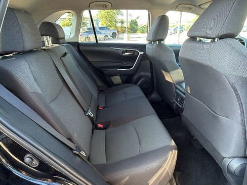 Certified 2025 Toyota RAV4 XLE FWD image 38