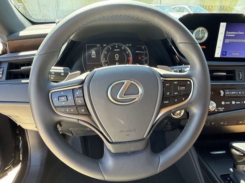Used 2025 Lexus ES 350 w/ Premium Package image 21