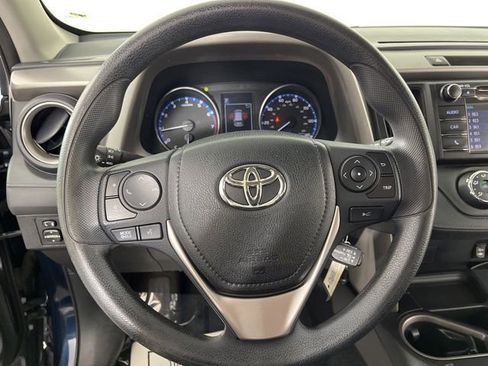 Used 2017 Toyota RAV4 LE FWD image 21