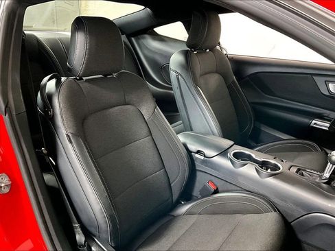 Used 2024 Ford Mustang Coupe image 7