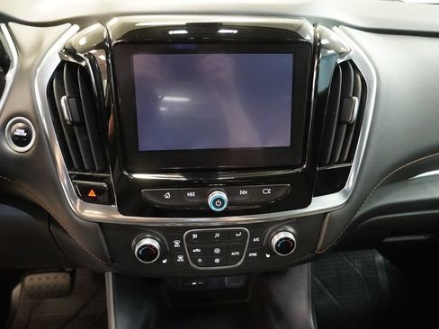 Used 2019 Chevrolet Traverse LT w/ LPO, Floor Liner Package AWD/4WD image 15