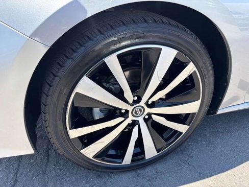 Used 2022 Nissan Altima 2.5 SR FWD image 9