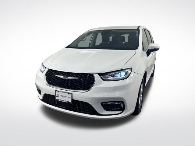 Used 2023 Chrysler Pacifica Touring-L FWD image 24