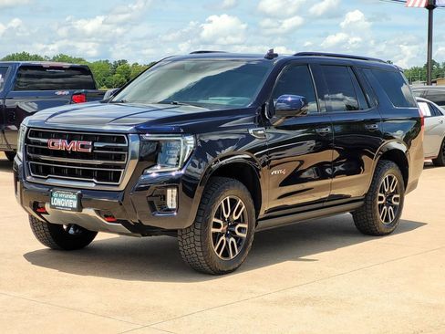 Used 2023 GMC Yukon AT4 w/ AT4 Premium Plus Package image 4