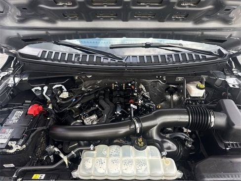 Used 2024 Ford Expedition XLT image 26