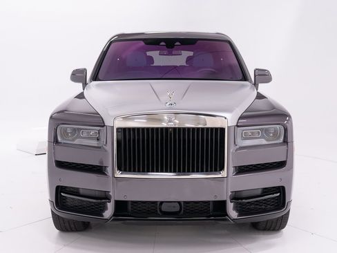 Certified 2024 Rolls-Royce Cullinan w/ Cullinan Package AWD/4WD image 8