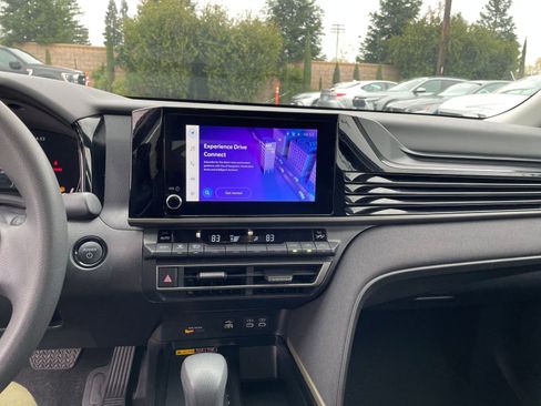 Used 2025 Toyota Camry LE image 18