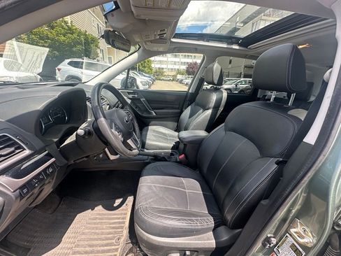 Used 2017 Subaru Forester 2.5i Touring AWD/4WD image 11
