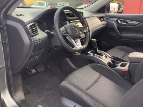 Used 2018 Nissan Rogue S image 11
