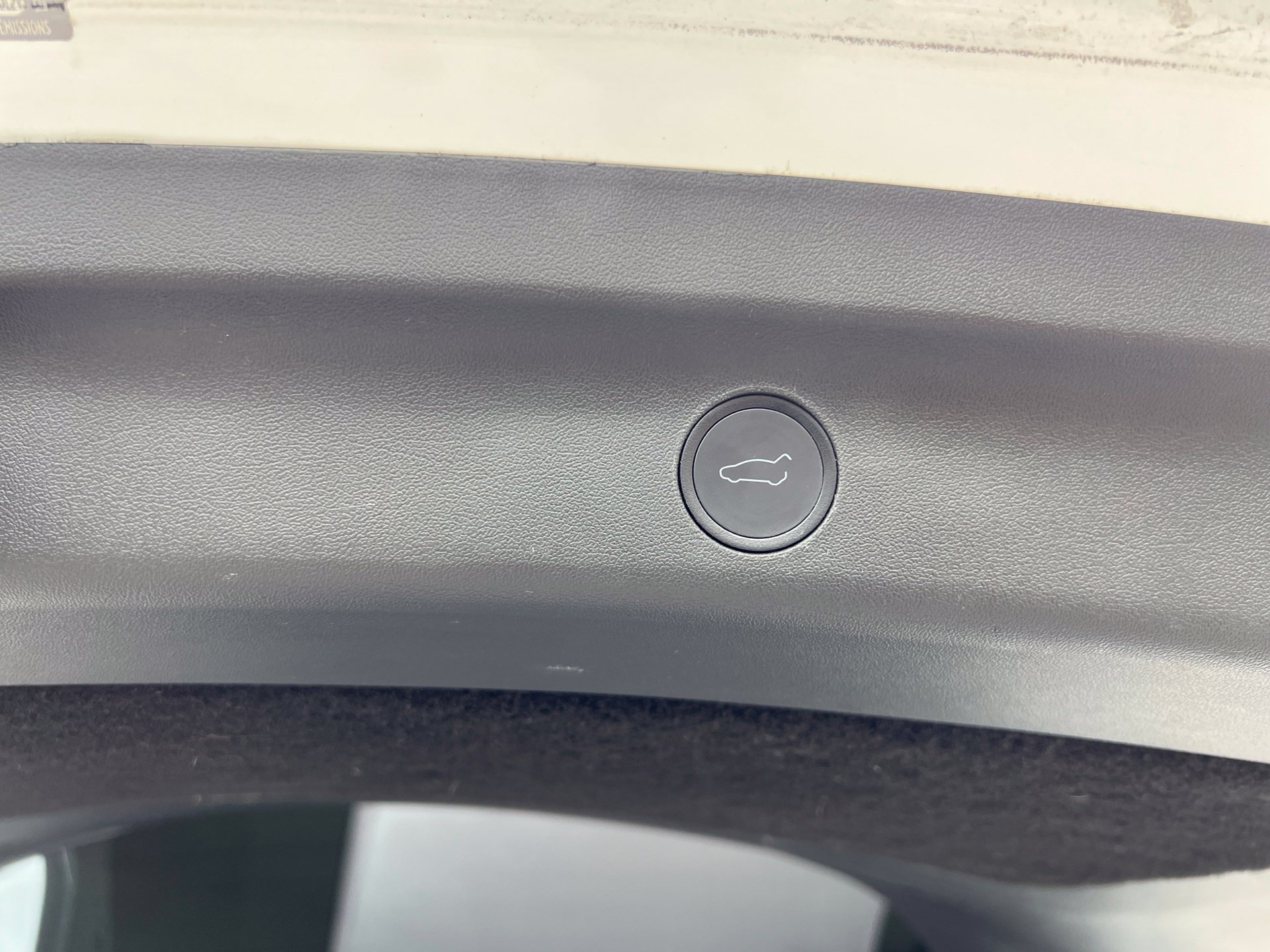 Used 2021 Tesla Model Y Long Range AWD/4WD image 16