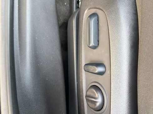 Used 2023 Chevrolet TrailBlazer LT w/ Convenience Package image 12