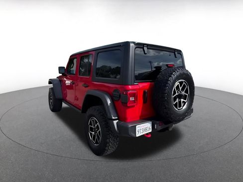 Used 2025 Jeep Wrangler Unlimited Rubicon image 11