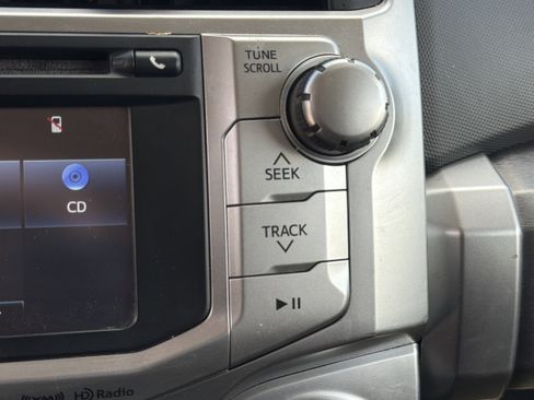 Used 2016 Toyota 4Runner SR5 AWD/4WD image 30