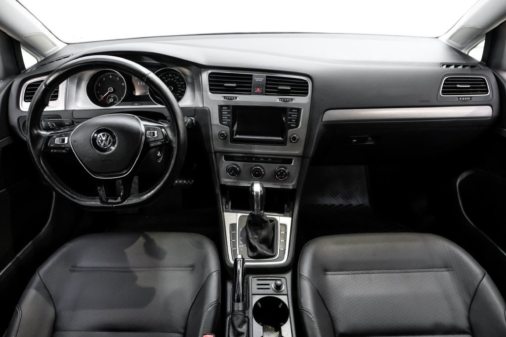 Used 2015 Volkswagen Golf S FWD image 13