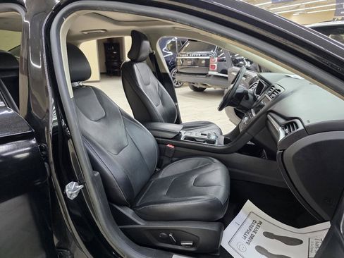 Used 2018 Ford Fusion Titanium FWD image 21