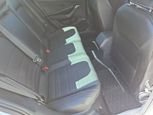 Used 2023 Volkswagen Jetta SE w/ Panoramic Sunroof Package image 5