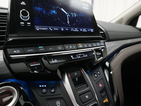 Certified 2026 Honda Odyssey Elite image 22