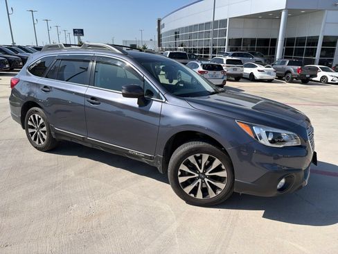 Used 2015 Subaru Outback 2.5i Limited AWD/4WD image 2