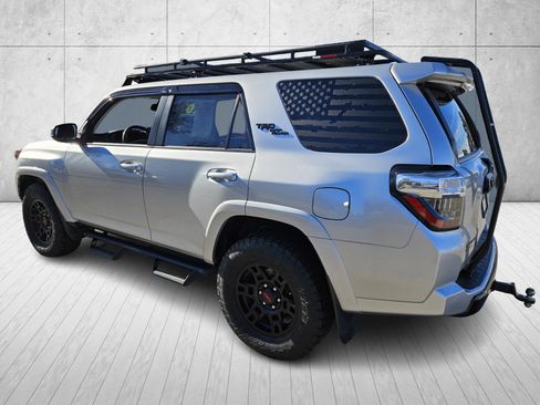 Used 2020 Toyota 4Runner TRD Off-Road image 5