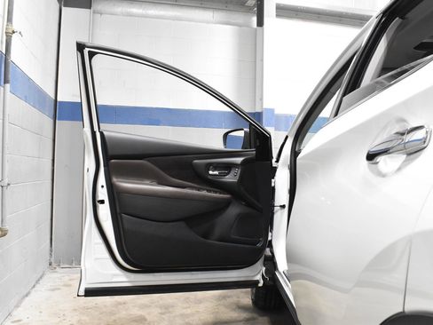 Used 2022 Nissan Murano Platinum image 11