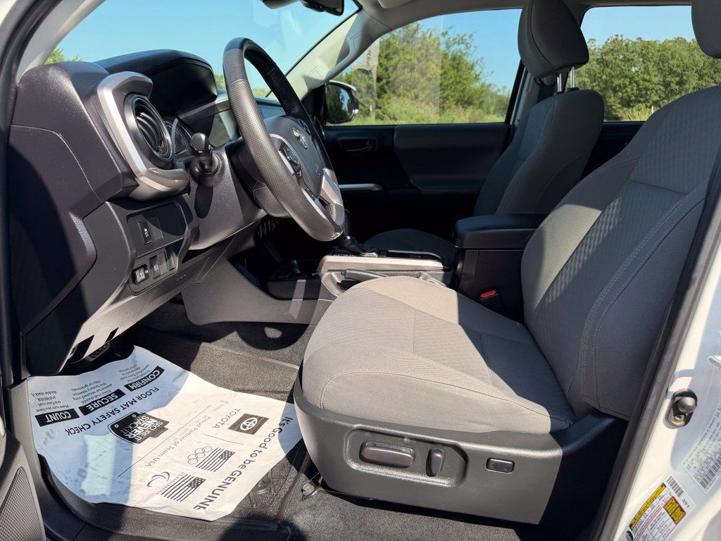 Certified 2023 Toyota Tacoma SR5 w/ Technology Package AWD/4WD image 16