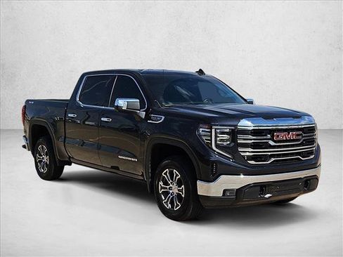 Used 2024 GMC Sierra 1500 SLT AWD/4WD image 3