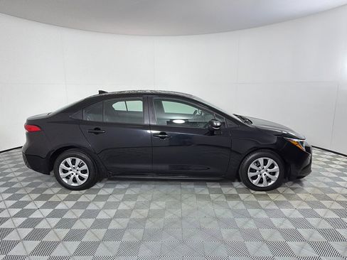Used 2023 Toyota Corolla LE FWD image 4