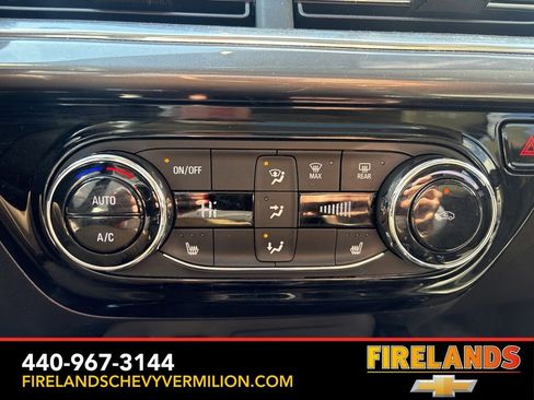 Used 2025 Chevrolet Trax ACTIV w/ Sunroof Package image 5