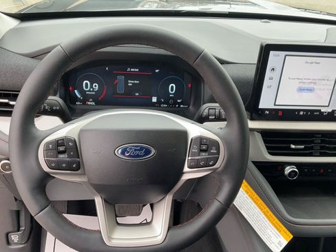 New 2026 Ford Explorer Active w/ Active Comfort Package AWD/4WD image 12