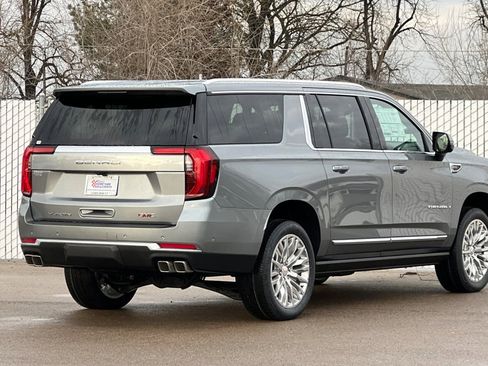 New 2026 GMC Yukon XL Denali w/ Sun & Power Step Package image 4