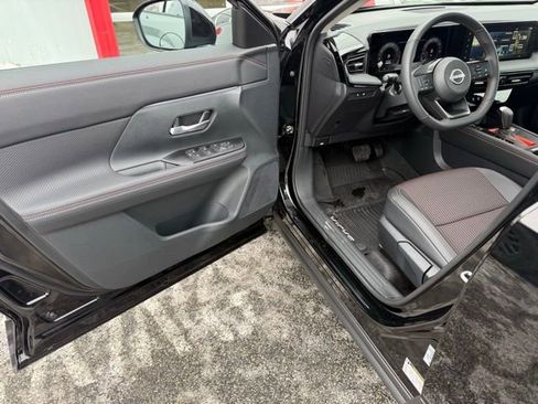 Certified 2025 Nissan Kicks SR w/ SR Premium Package image 14