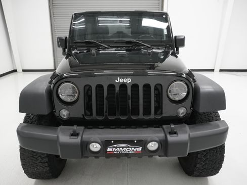 Used 2015 Jeep Wrangler Unlimited Sport w/ Connectivity Group image 2