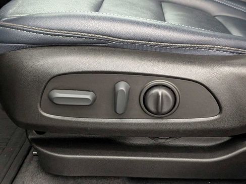 Used 2022 Chevrolet Bolt EUV Premier w/ Sun & Sound Package image 17