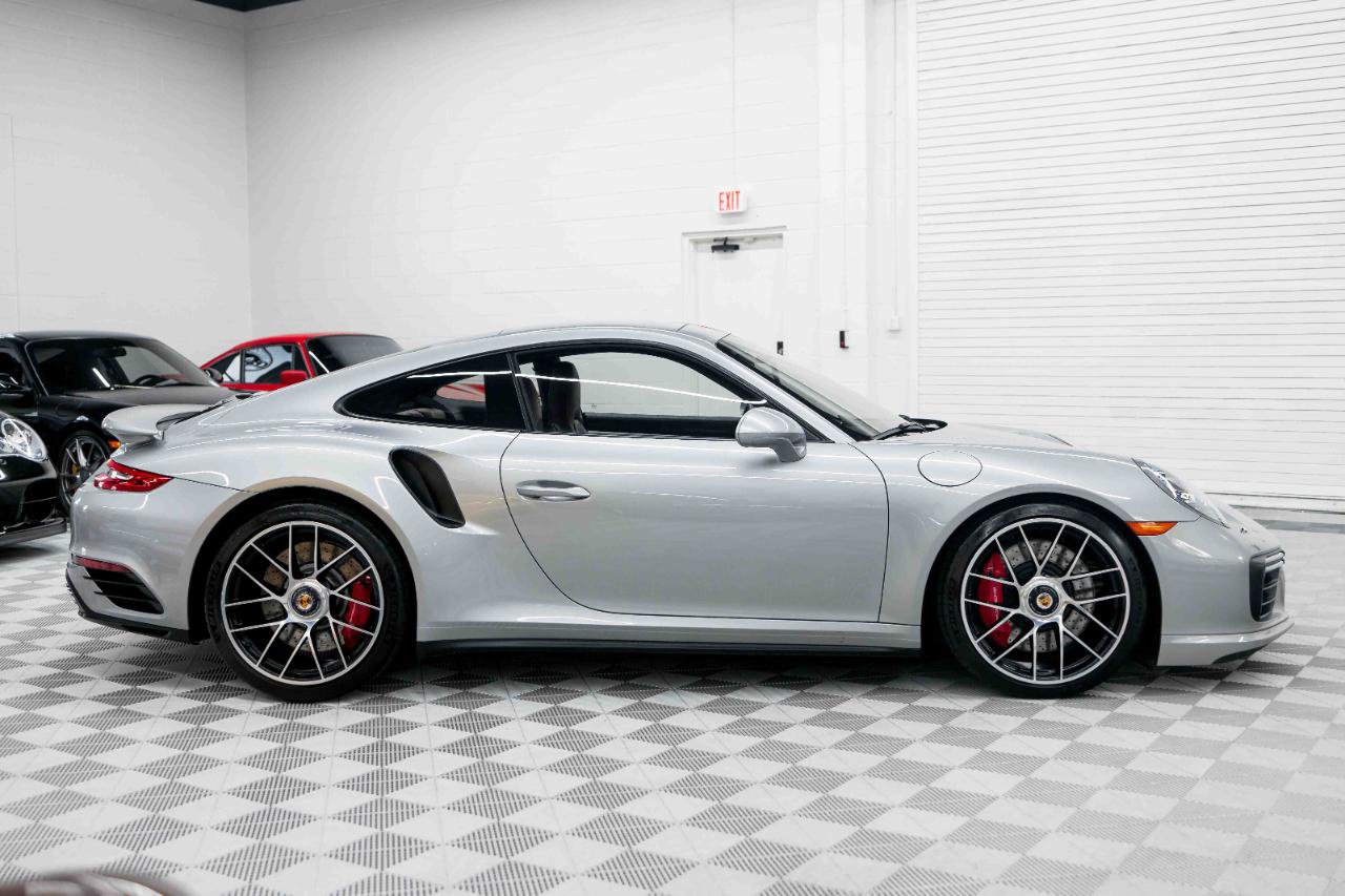 Used 2017 Porsche 911 4 Coupe AWD/4WD image 7
