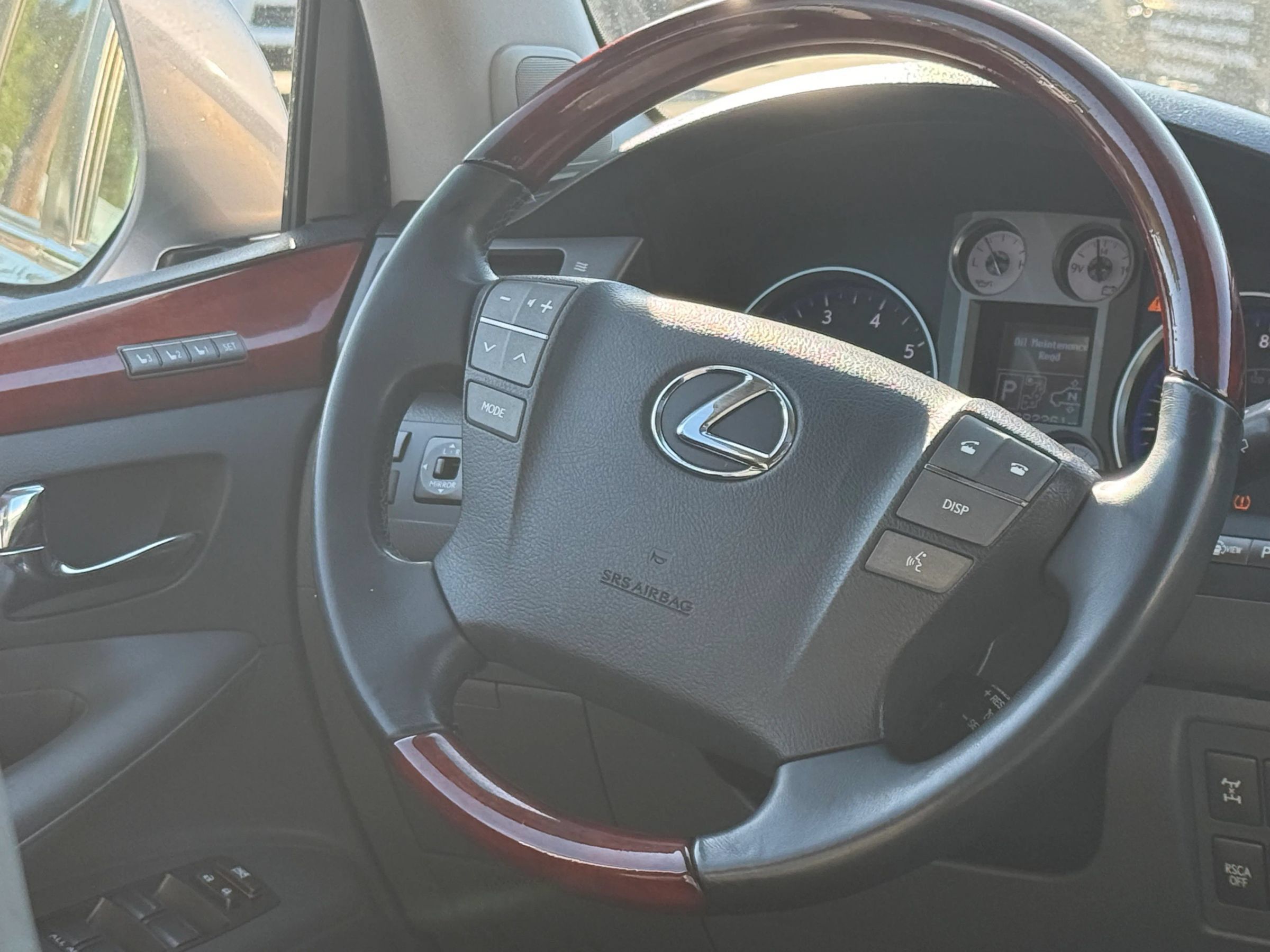 Used 2009 Lexus LX 570 4WD image 37